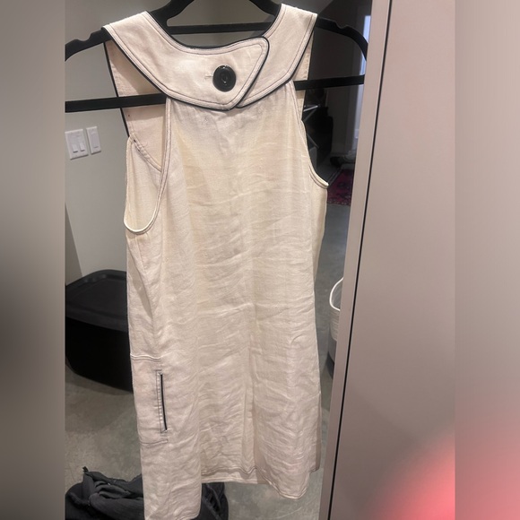 Designer linen swing dress - Picture 4 of 8